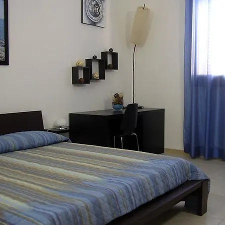 Bed & Breakfast Mari Lu' Maruggio