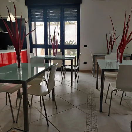 לינה וארוחת בוקר Mari Lu' מארוג'ו