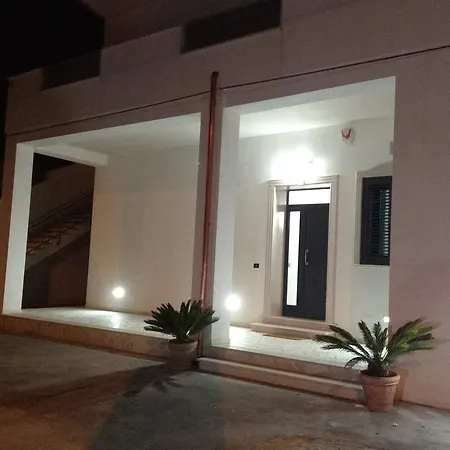 Mari Lu' Bed & Breakfast Maruggio