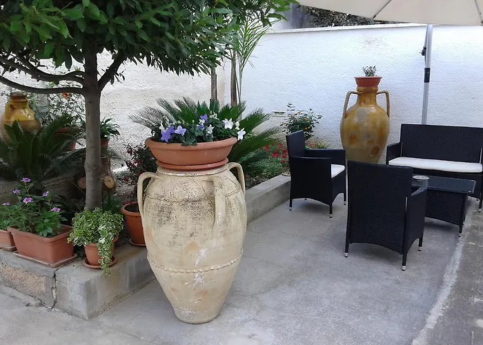 Mari Lu' فندق مبيت وإفطار مارودجو